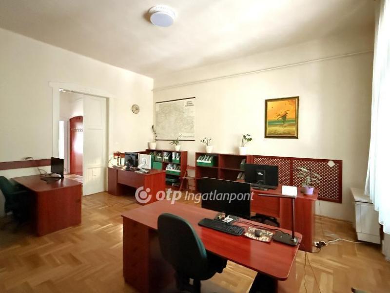 Eladó lakás Székesfehérvár