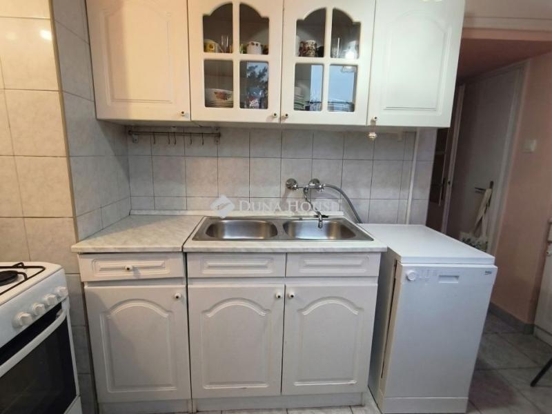 Eladó lakás Gödöllő