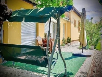 Eladó családi ház Budapest