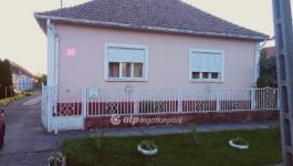 Eladó családi ház Csegöld