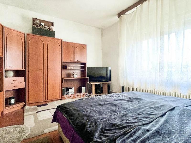 Eladó családi ház Rábapatona