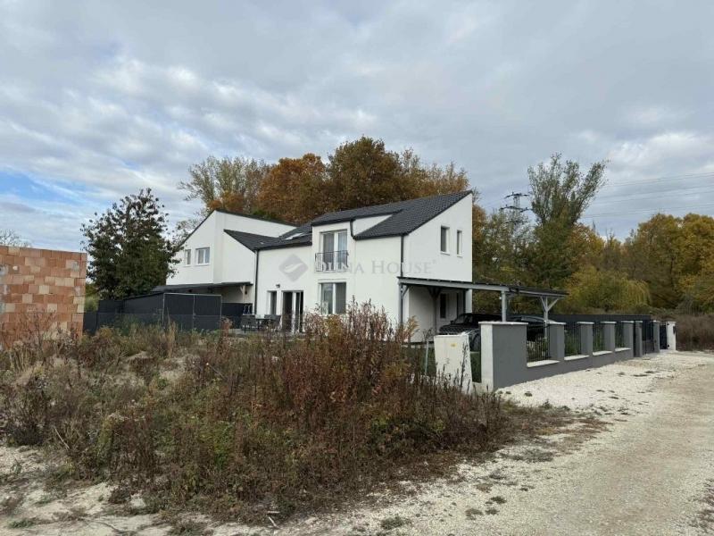 Eladó lakás Ráckeve