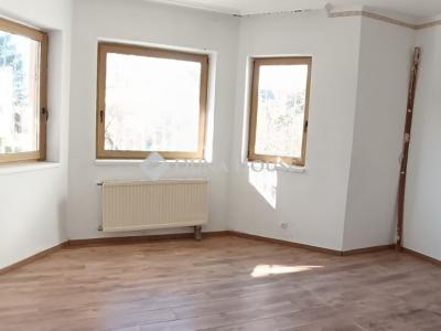 Eladó lakás Budaörs