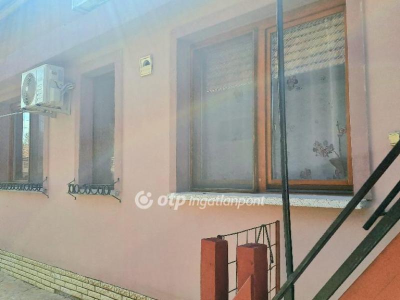 Eladó családi ház Gyula