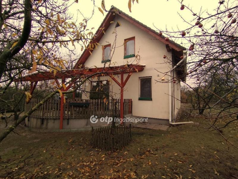 Eladó családi ház Kőszárhegy