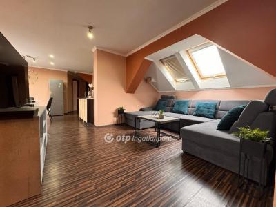 Eladó lakás Pápa