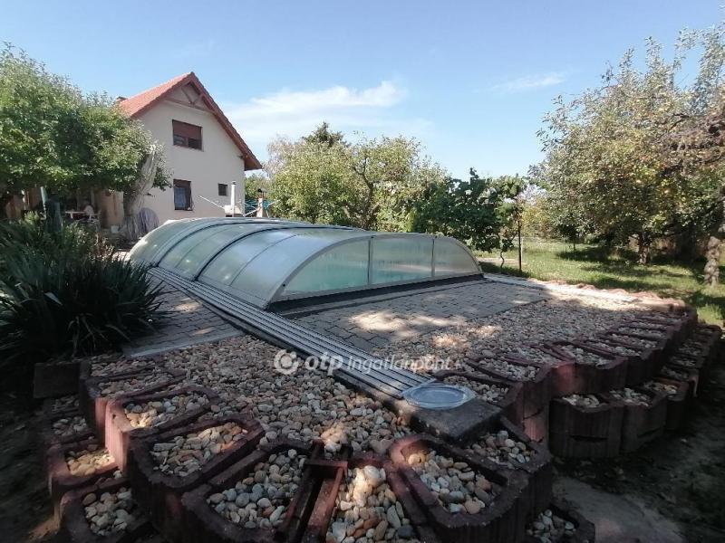 Eladó családi ház Orosháza