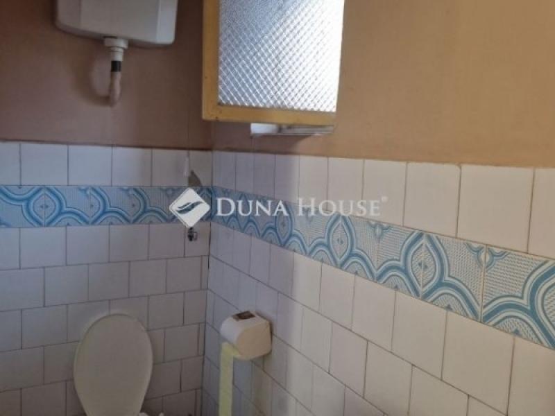 Eladó családi ház Monor