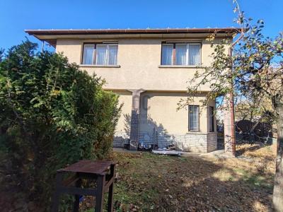 Eladó családi ház Budapest