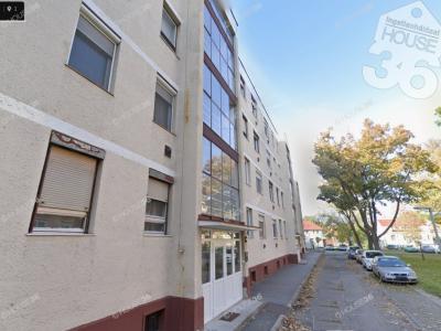 Eladó lakás Kecskemét