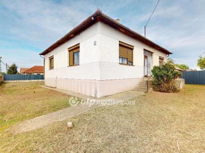 Eladó családi ház Kálmánháza