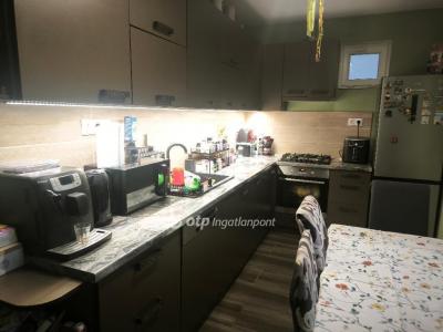 Eladó családi ház Kistokaj