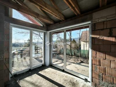 Eladó családi ház Pócsmegyer