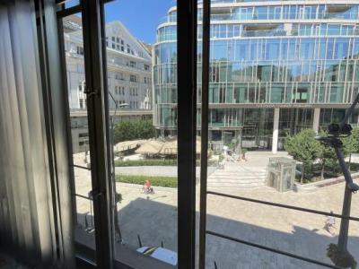 Eladó iroda családi házban Budapest