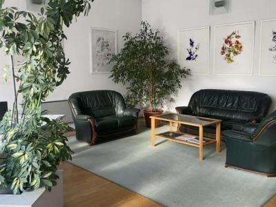 Eladó iroda családi házban Budapest