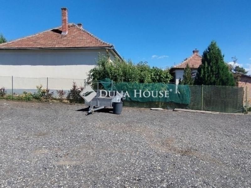 Eladó családi ház Budapest