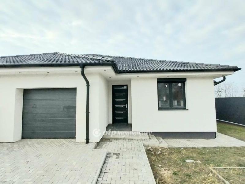 Eladó ikerház Baktalórántháza