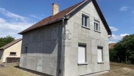 Eladó családi ház Újszilvás