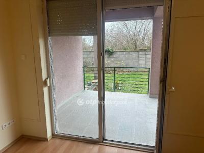 Eladó lakás Szentlőrinc