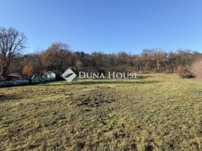 Eladó külterületi telek Alsóörs