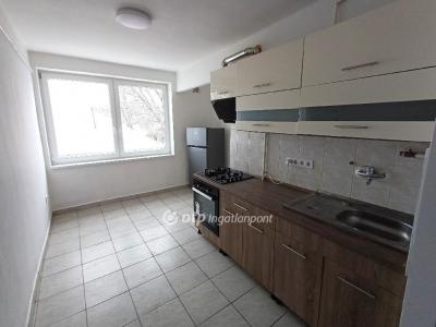 Kiadó lakás Csongrád