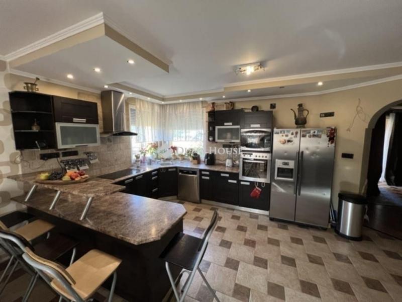 Eladó családi ház Halásztelek