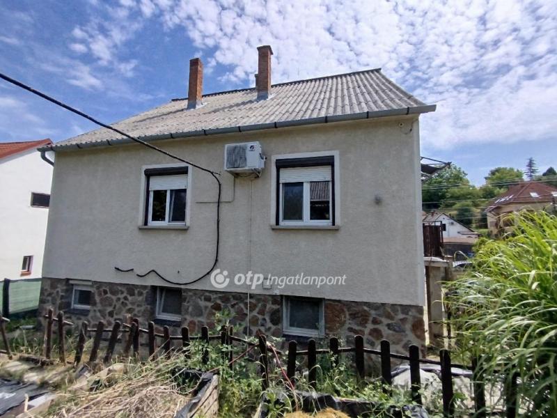 Eladó családi ház Pécs