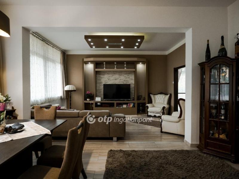 Eladó családi ház Balatonberény