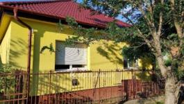 Eladó családi ház Tura