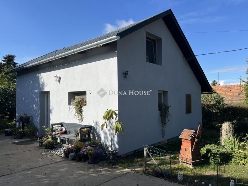 Eladó családi ház Erdőkertes