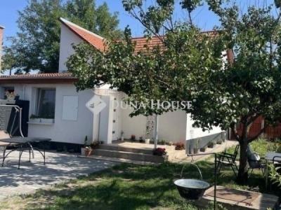 Eladó családi ház Vecsés