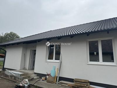 Eladó ikerház Monor