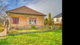 Eladó családi ház Káva