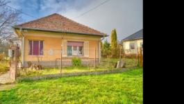 Eladó családi ház Káva