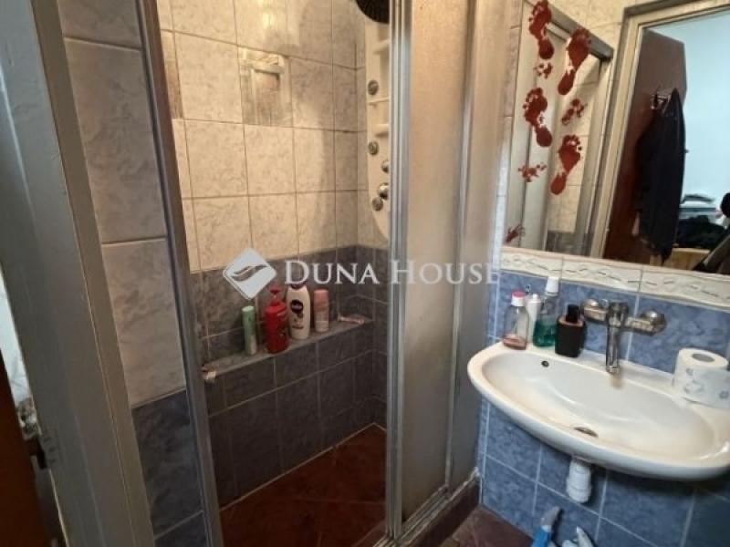 Eladó családi ház Fót