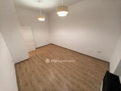 Eladó lakás Debrecen