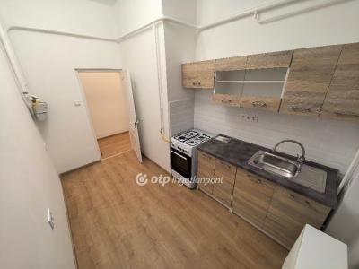 Eladó lakás Debrecen