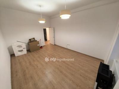 Eladó lakás Debrecen