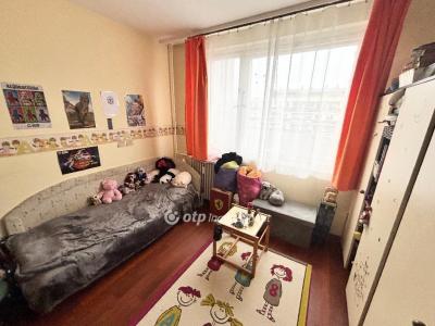 Eladó lakás Debrecen