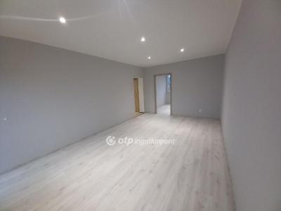 Eladó lakás Debrecen