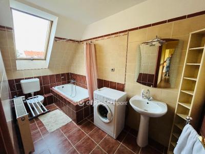 Eladó lakás Debrecen