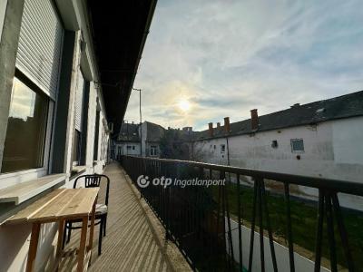 Eladó lakás Debrecen