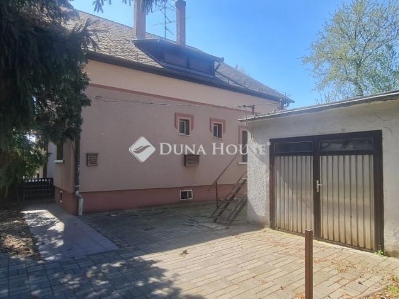 Eladó családi ház Vecsés