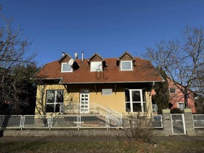 Eladó családi ház Budapest