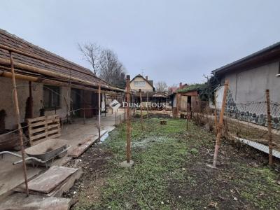 Eladó családi ház Szolnok