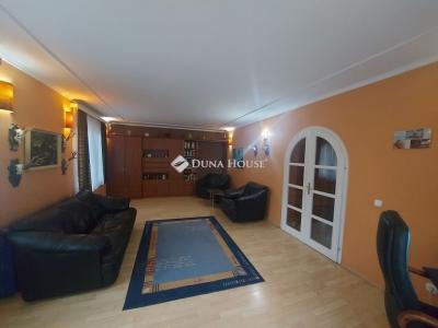 Eladó családi ház Szolnok