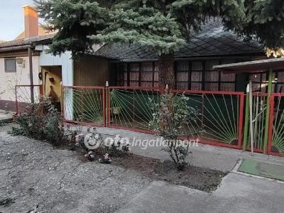 Eladó családi ház Orosháza