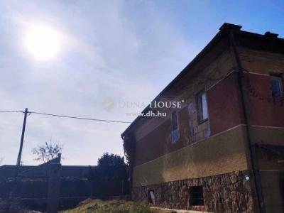 Eladó családi ház Budapest