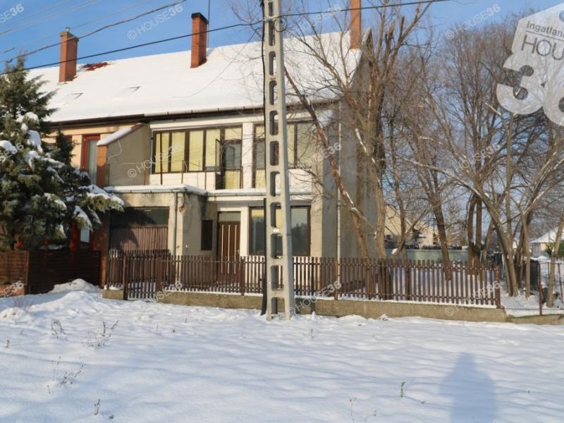 Eladó lakás Kiskőrös