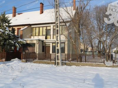 Eladó lakás Kiskőrös